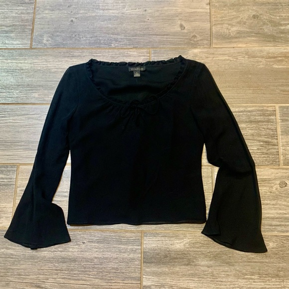 Gorgeous Silk Blouse by Harold’s!  In excellent condition⭐️ Size 6 - Picture 2 of 12